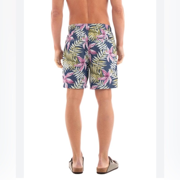 Scotch & Soda Tropical Printed Pleated Loose Fit Shorts - Picture 2 of 8